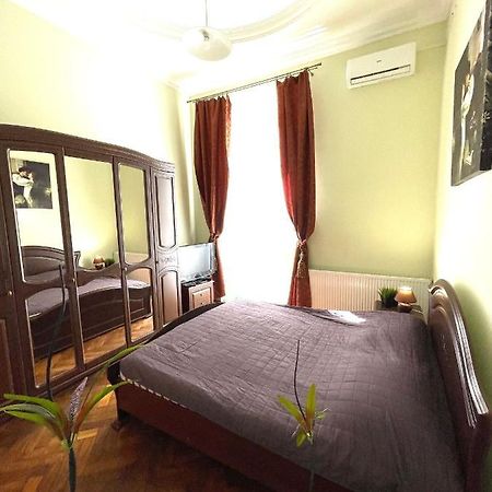 לבוב 3 Rooms Apartments In The City Centr מראה חיצוני תמונה