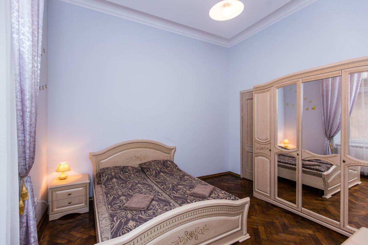 לבוב 3 Rooms Apartments In The City Centr מראה חיצוני תמונה