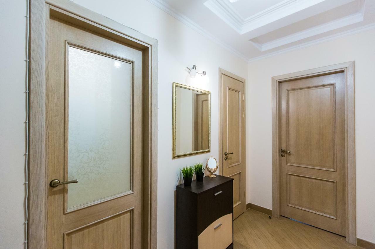 לבוב 3 Rooms Apartments In The City Centr מראה חיצוני תמונה