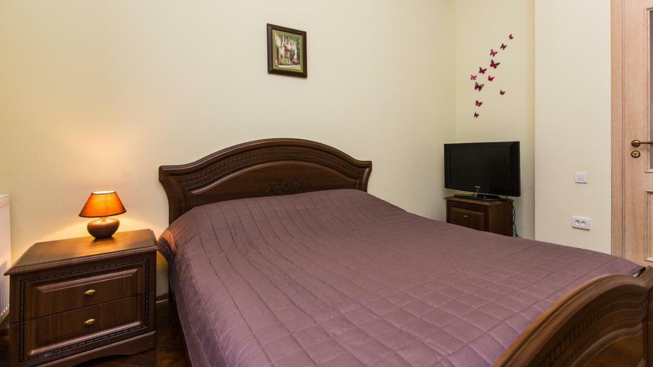 לבוב 3 Rooms Apartments In The City Centr מראה חיצוני תמונה