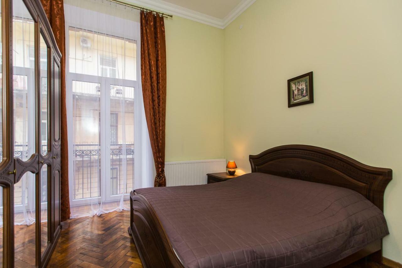 לבוב 3 Rooms Apartments In The City Centr מראה חיצוני תמונה