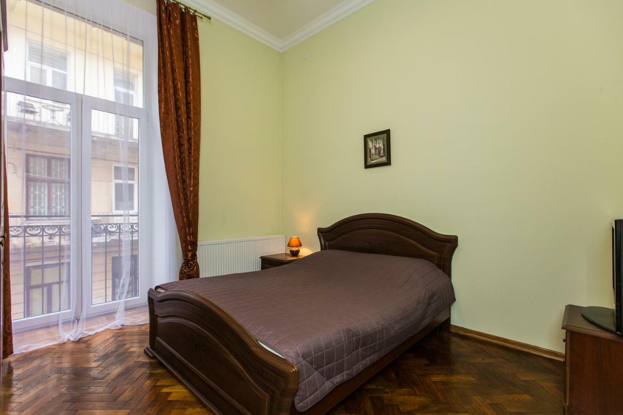 לבוב 3 Rooms Apartments In The City Centr מראה חיצוני תמונה