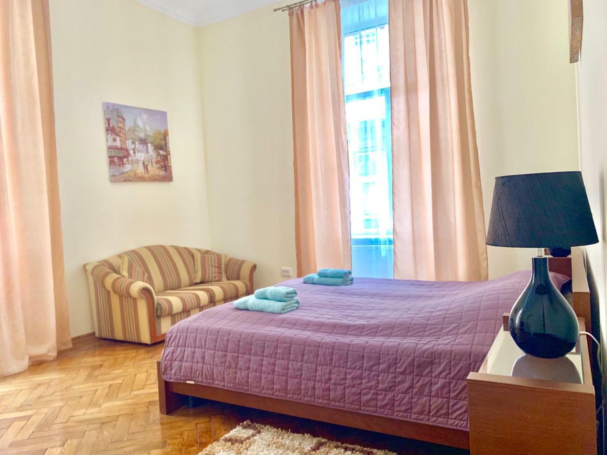 לבוב 3 Rooms Apartments In The City Centr מראה חיצוני תמונה
